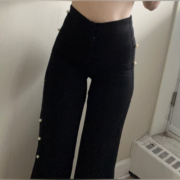 Asymmetrical pearl black flare pants - Picture 3 of 5